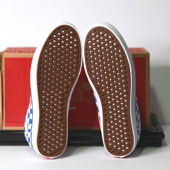 Stylish Checkered Blue and White Vans Sneakers Size 12 Never Worn Outside! - Picture 5 of 11